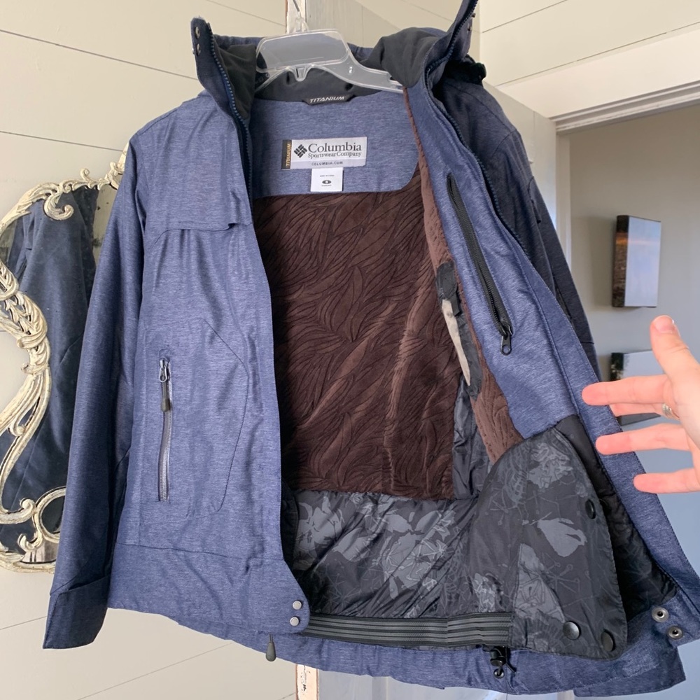 Columbia Winter Jacket - Picture 3 of 5